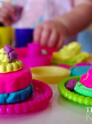 Play-Doh Sweet Shoppe Cakes