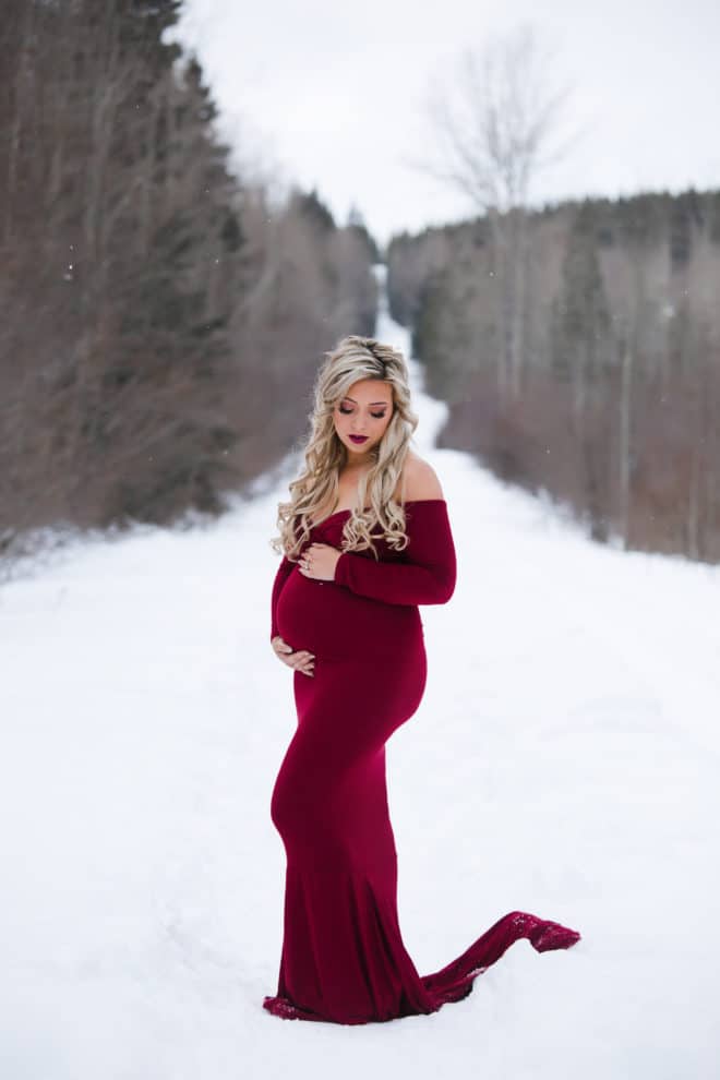 winter maternity photoshoot dress