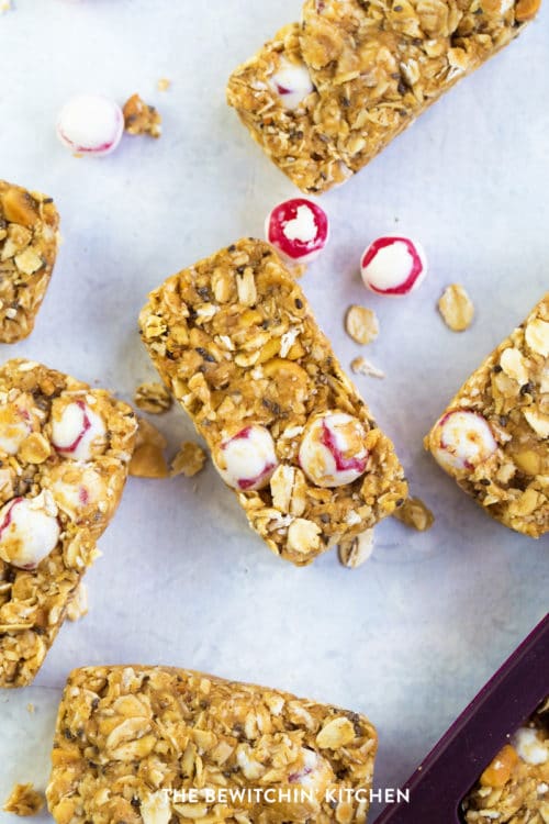 No Bake Strawberry Yogurt Granola Bars The Bewitchin' Kitchen