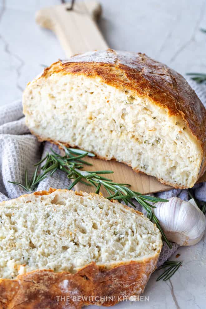 Easy Dutch Oven Bread with Roasted Garlic and Rosemary {No-Knead Bread} -  Killing Thyme