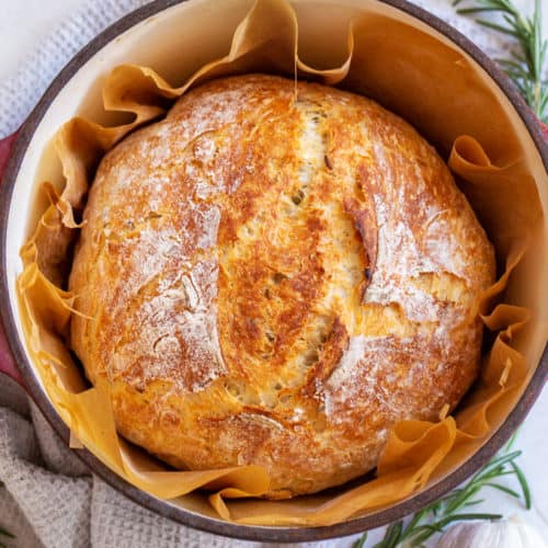https://www.thebewitchinkitchen.com/wp-content/uploads/2020/04/rosemary-garlic-bread-recipe-500x500.jpg