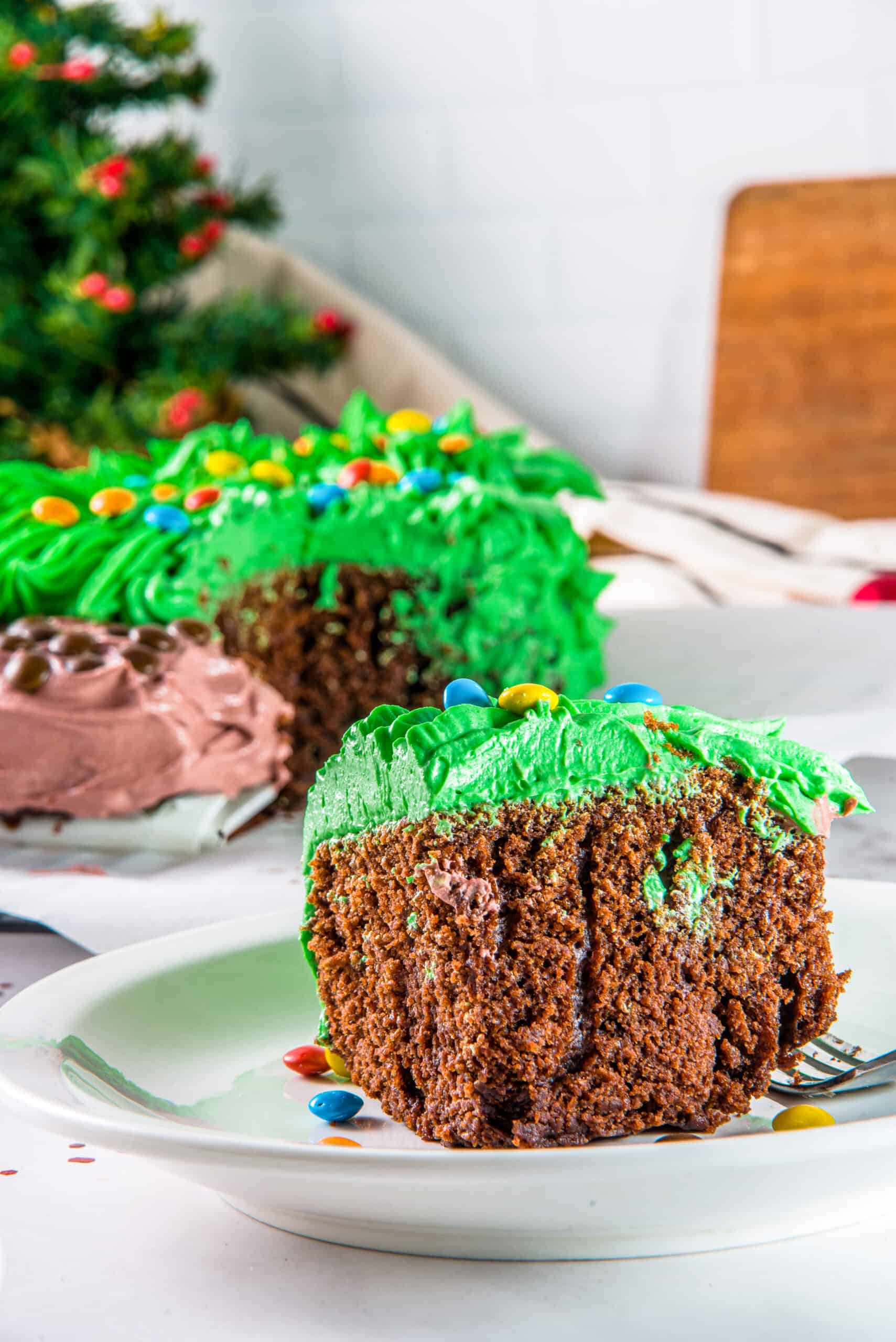Holiday Tree Cake for Gifts From The Kitchen at #SundaySupper