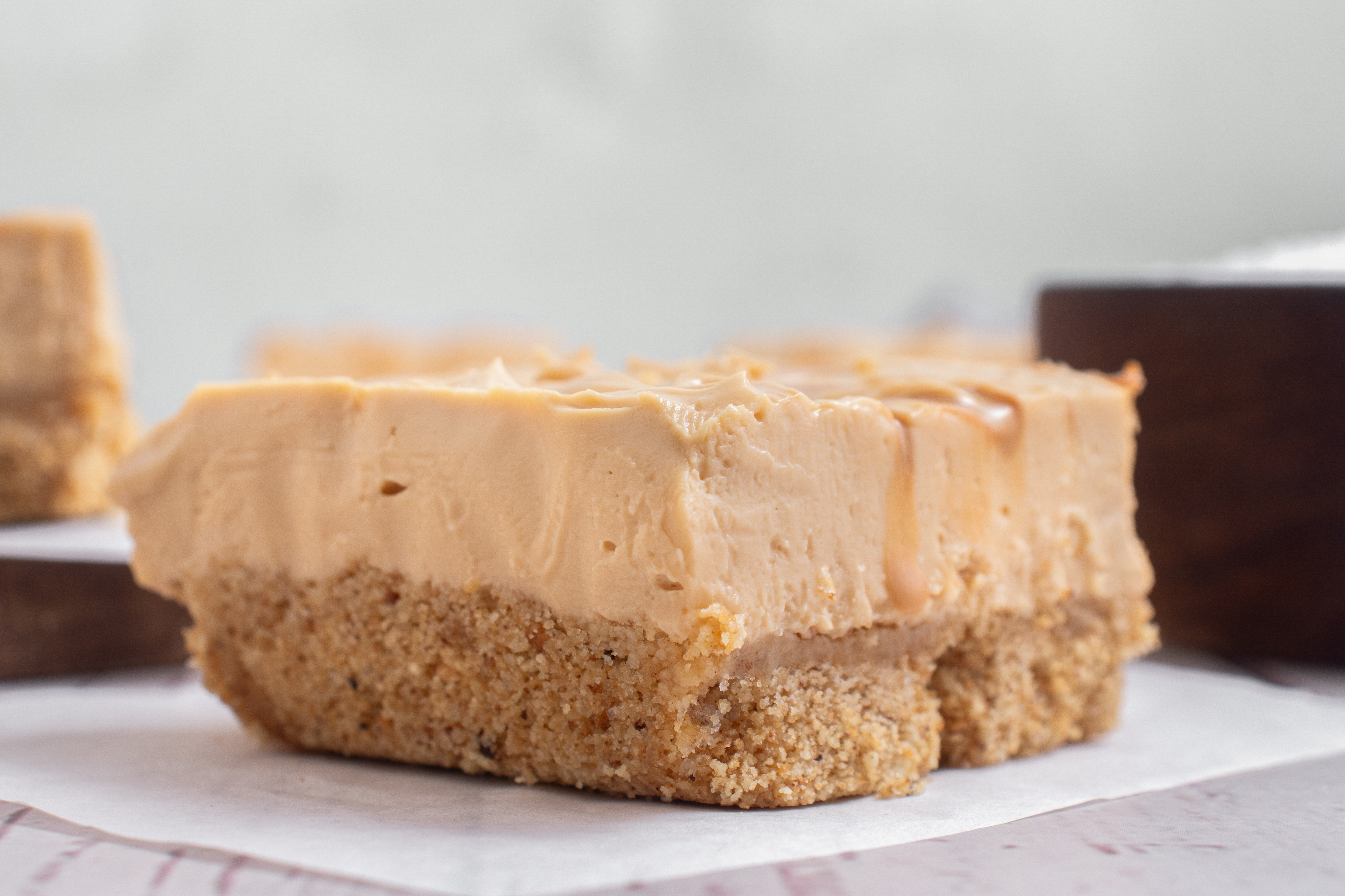 dulce de leche cheesecake bar