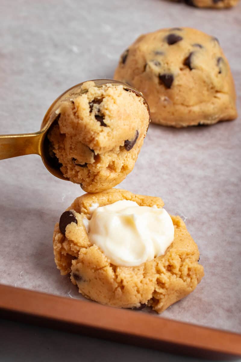 chocolate-chip-cookie-dough-with-cheesecake-filling 