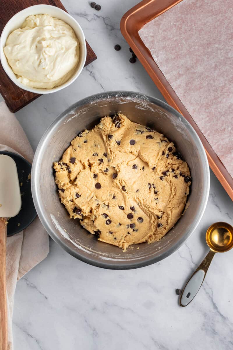 chocolate-chip-cookie-dough