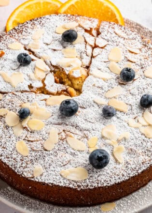 Gluten free olive oil cake with berries